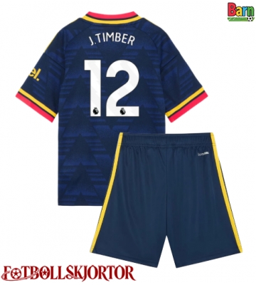 Arsenal Jurrien Timber #12 Borta Kläder Barn 2026-27 Kortärmad (+ Korta byxor)